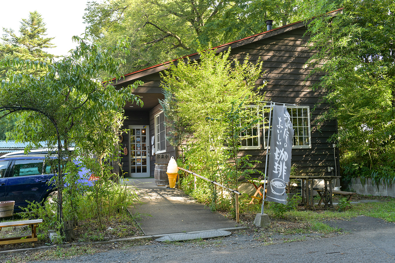 Outdoor Cafe 山小屋