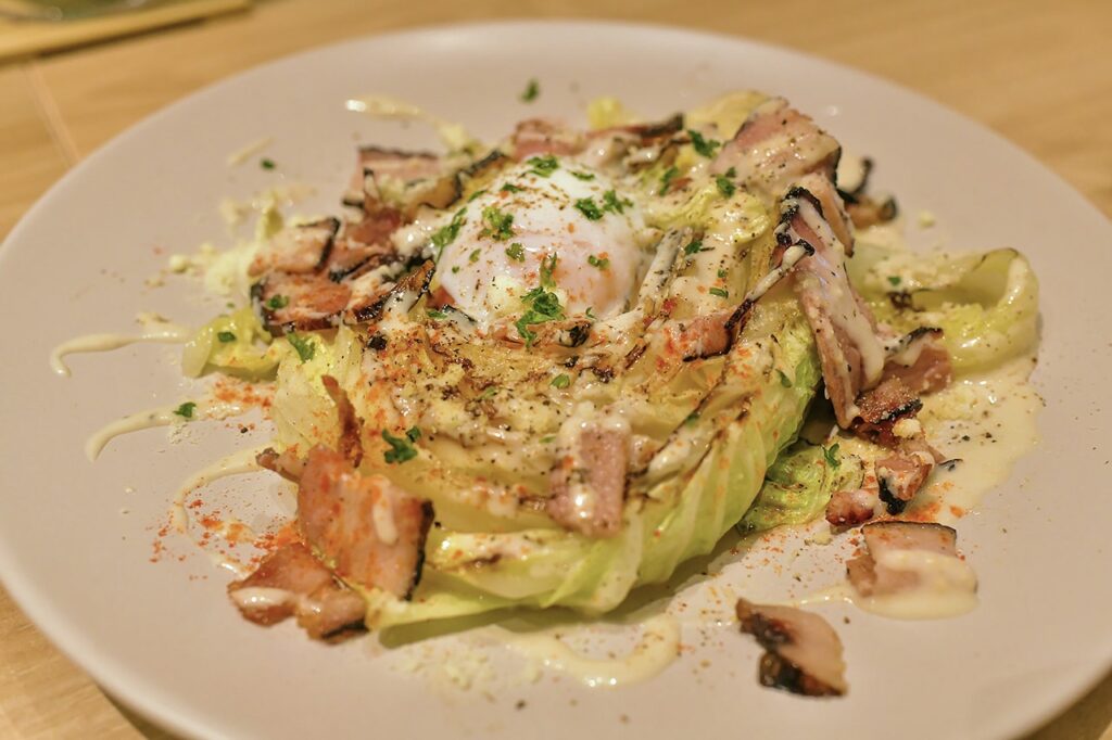 ビビッシュ 焼き白菜のシーザーサラダ