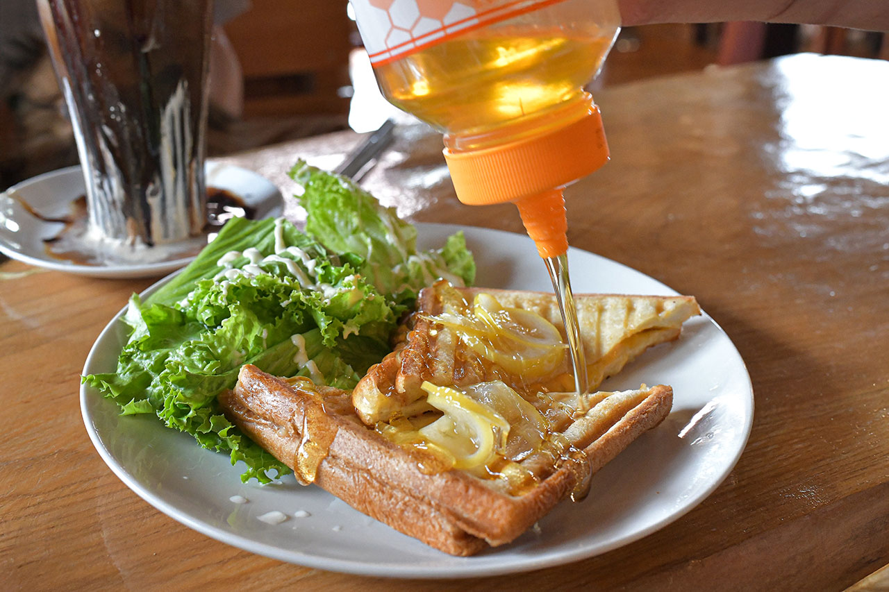 goro's cafe チーズと蜂蜜のブリトー